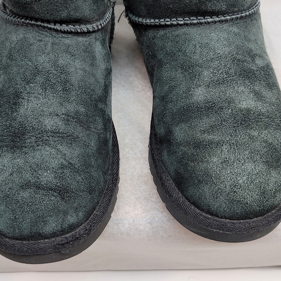 UGG Australia Bailey bow tall boot size 3 kids - Picture 9 of 11